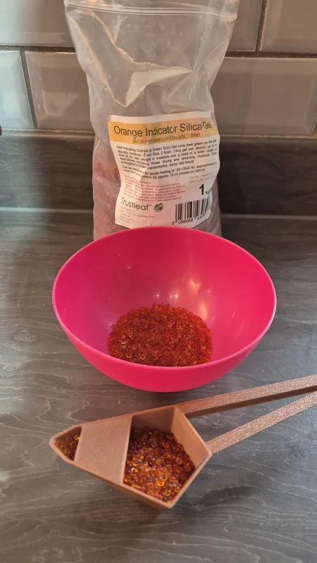 Desiccant Scoop