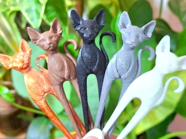 Planter_pin_cat_sphynx