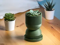 Optimized Planter with Tray: 0.2mm layer, 2 walls, 10% cubic infill