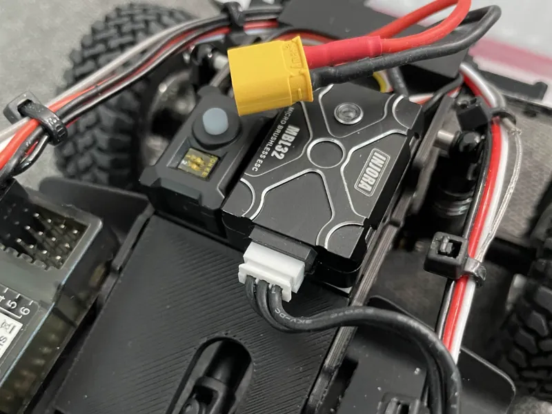 Scx24 Center Esc Tray for Injora Uni' LCG Chassis