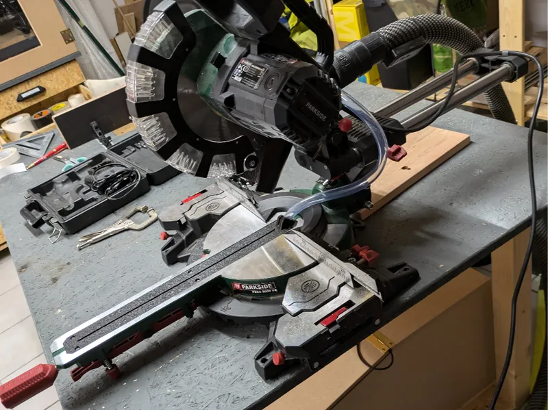 Parkside PZKS 2000 Miter saw dust collection