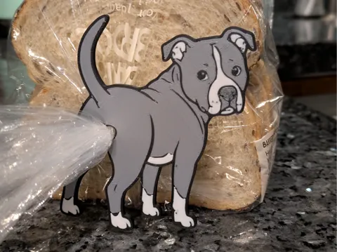 Clip o pieza de sujeción: Pitbull Bread Bag Clip — referencia de MakerWorld