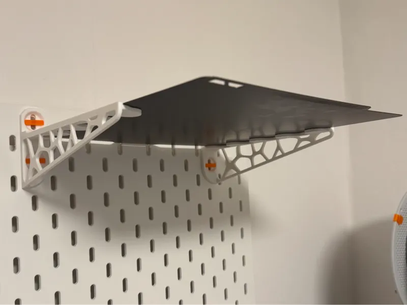 Skadis (t-clip) build plate cooling shelf voronoi