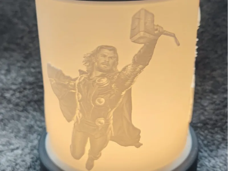 Marvel Avengers Thor LED Lithophanie für Puck