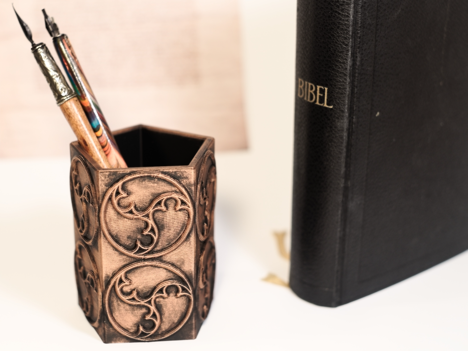 Knife Mug - Ornamented Cup Container