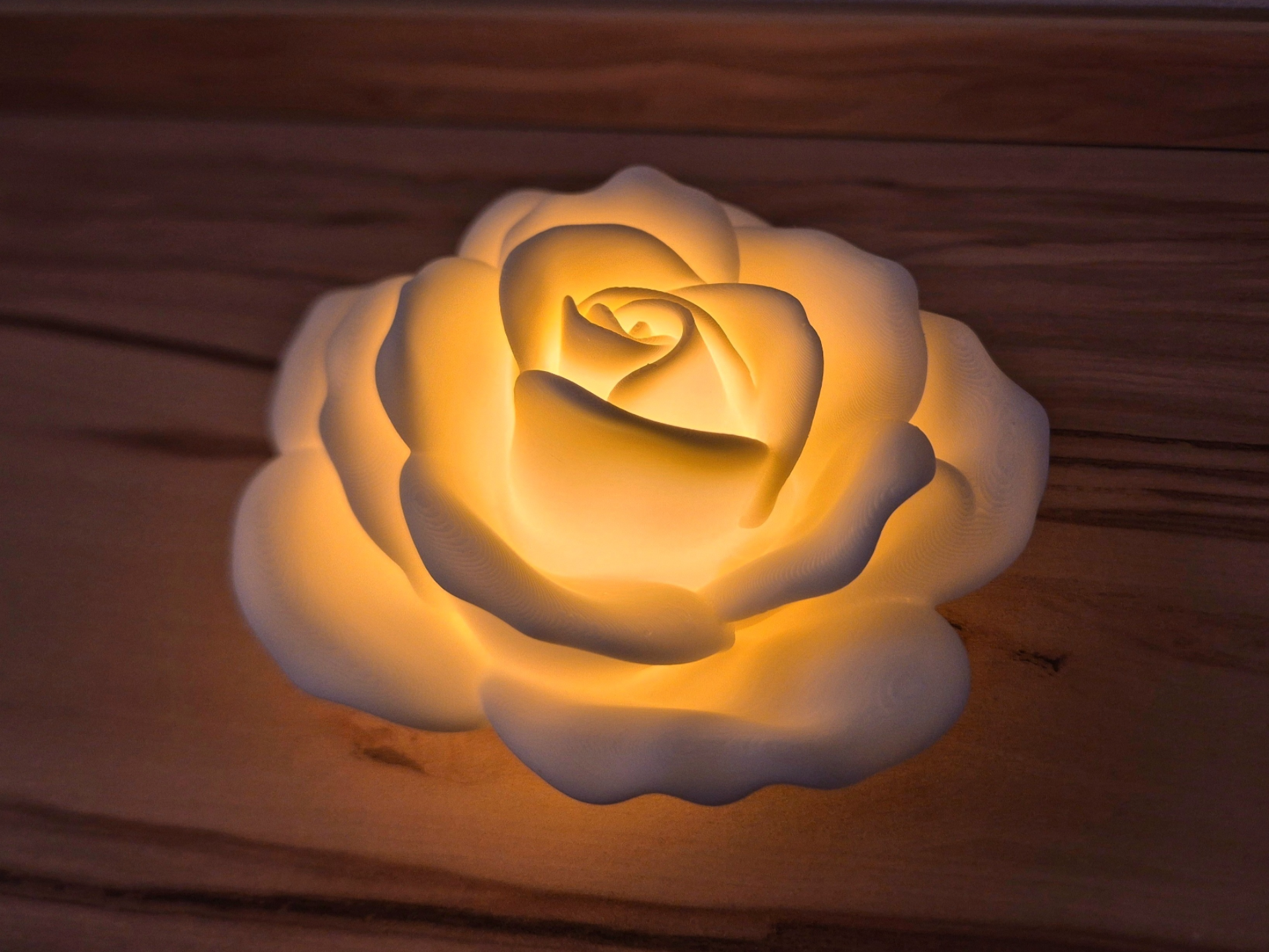 Rose Lamp – Romantic Tealight Holder