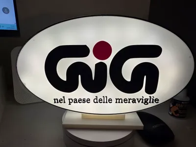 LED Table Lamp with GiG Logo