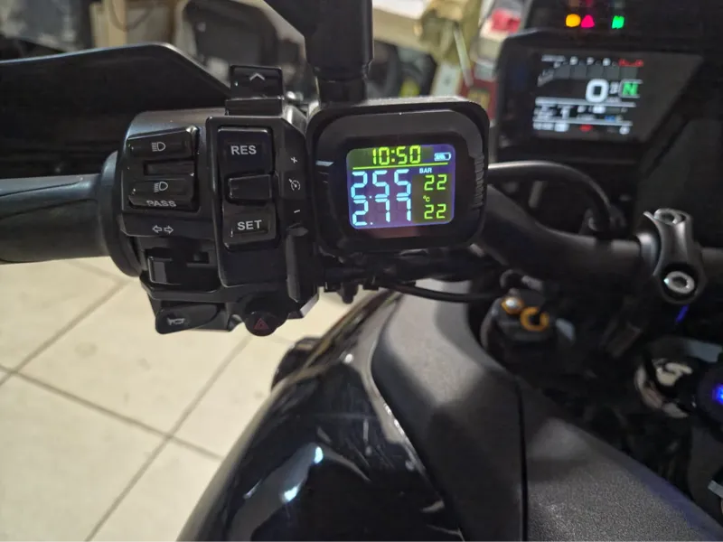 Supporto pressione gomme Yamaha Tracer 9GT