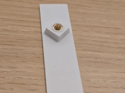 Multiboard Medium Command Strip Offset Pillar