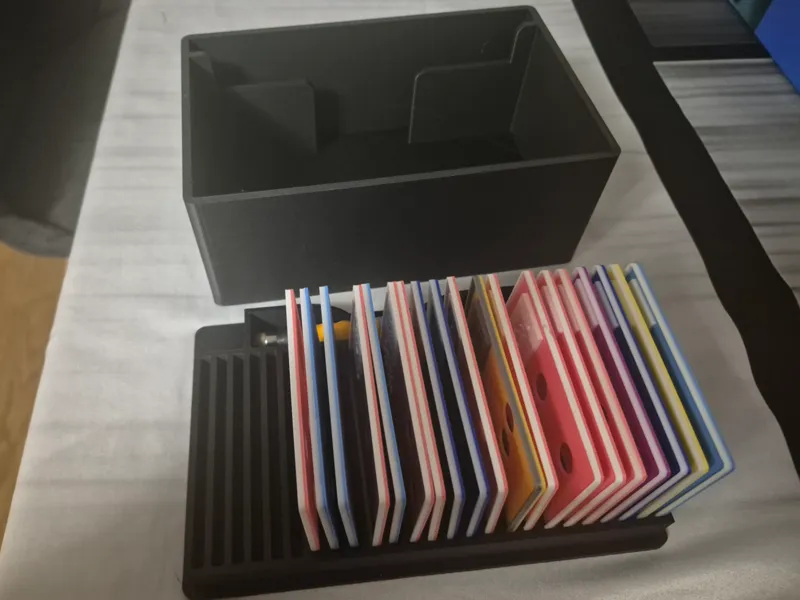 Edurino Kartenbox für 25 Karten + Stift