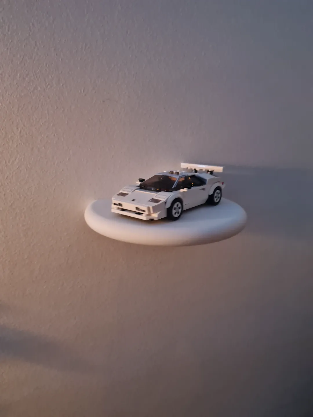 Petite étagère ronde