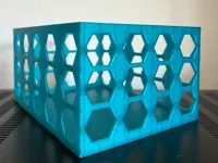 Kiste mit Wabenmuster 0.2mm layer, 2 walls, 8% infill