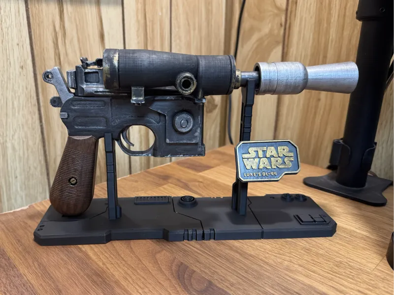 DL-44 Blaster Stand