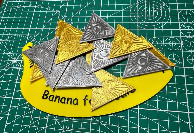 Illuminati Coin - triangle with eye