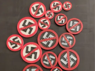 Antifaschistische Knöpfe