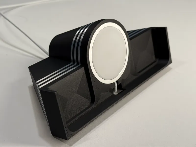 iPhone 16 Pro magsafe dock.