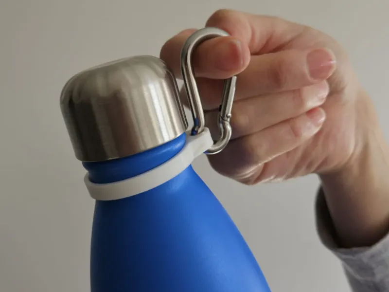 Bottle clip for carabiner attachment