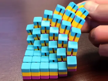 Objeto manipulable: Matrix Slide & Shift - Slim Flexi Fidget Cube Toy — vista de referencia 5