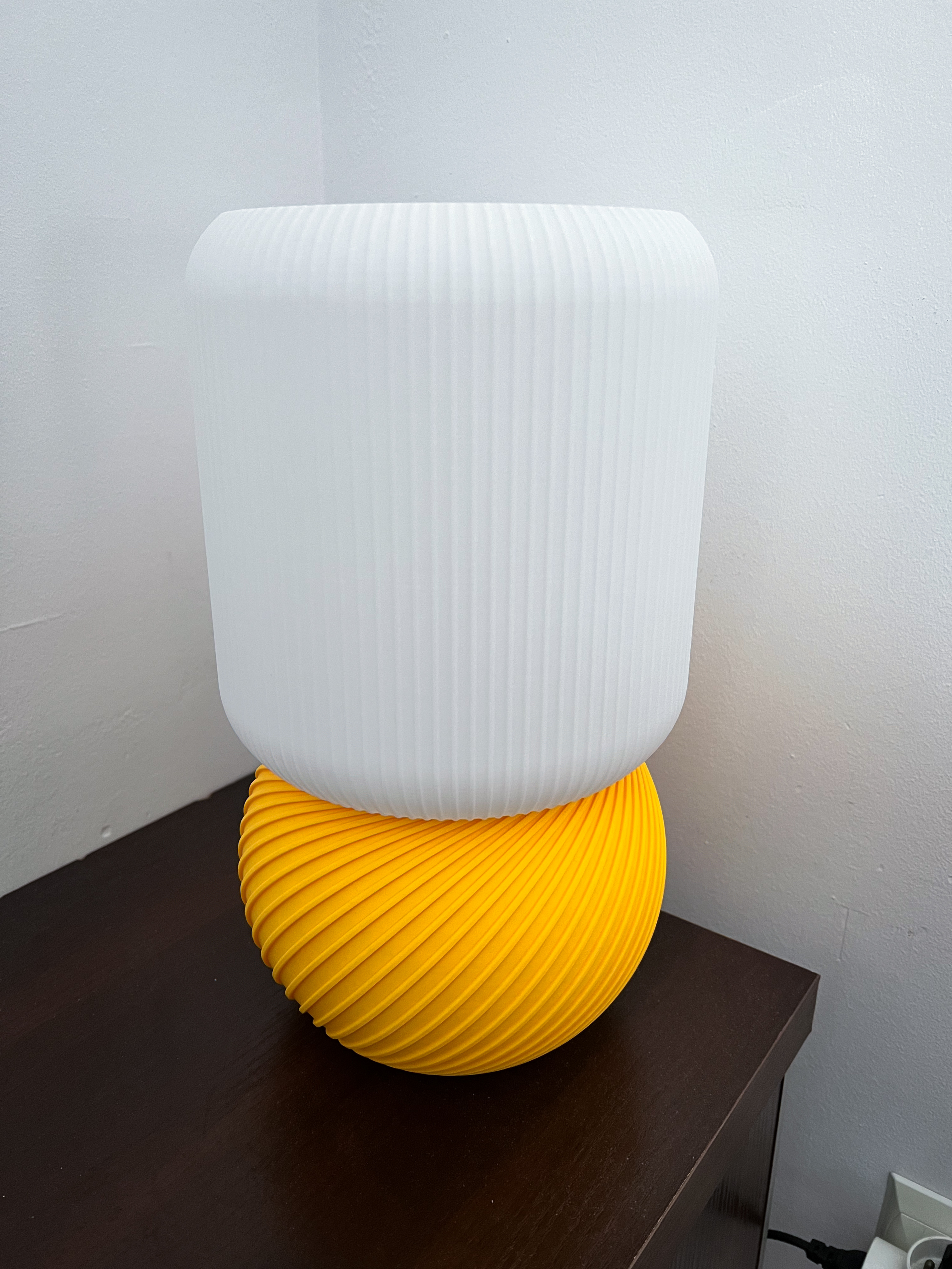 Miniatura 3 do modelo 3D RibbedOne (E27 bulb)