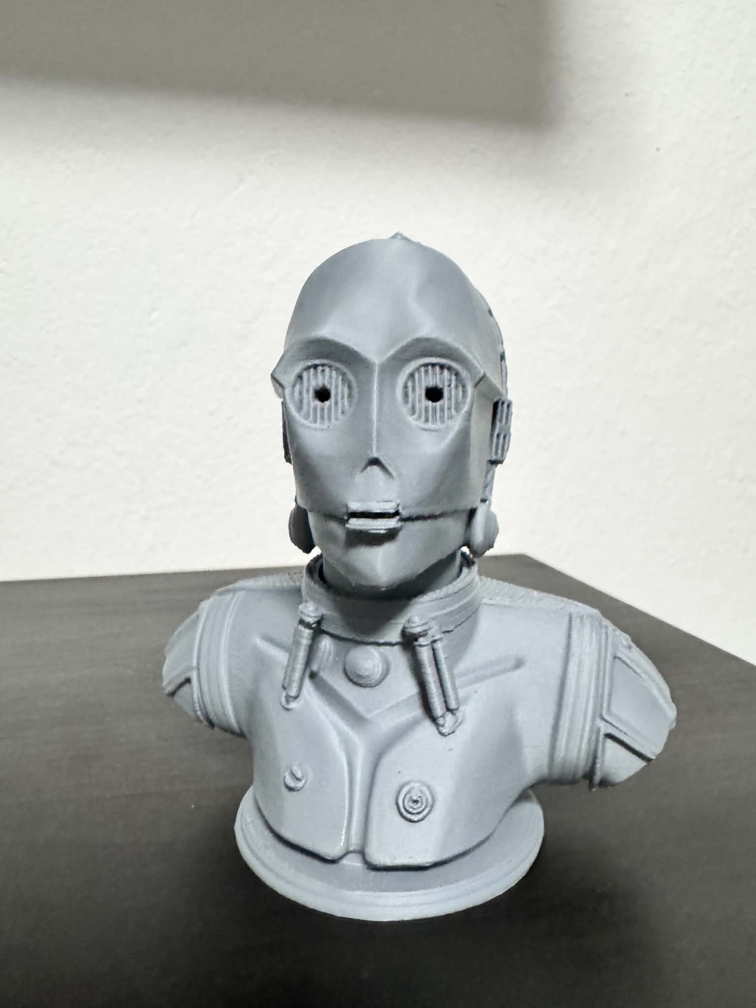 Figura decorativa: C-3PO Bust — vista de referencia 3