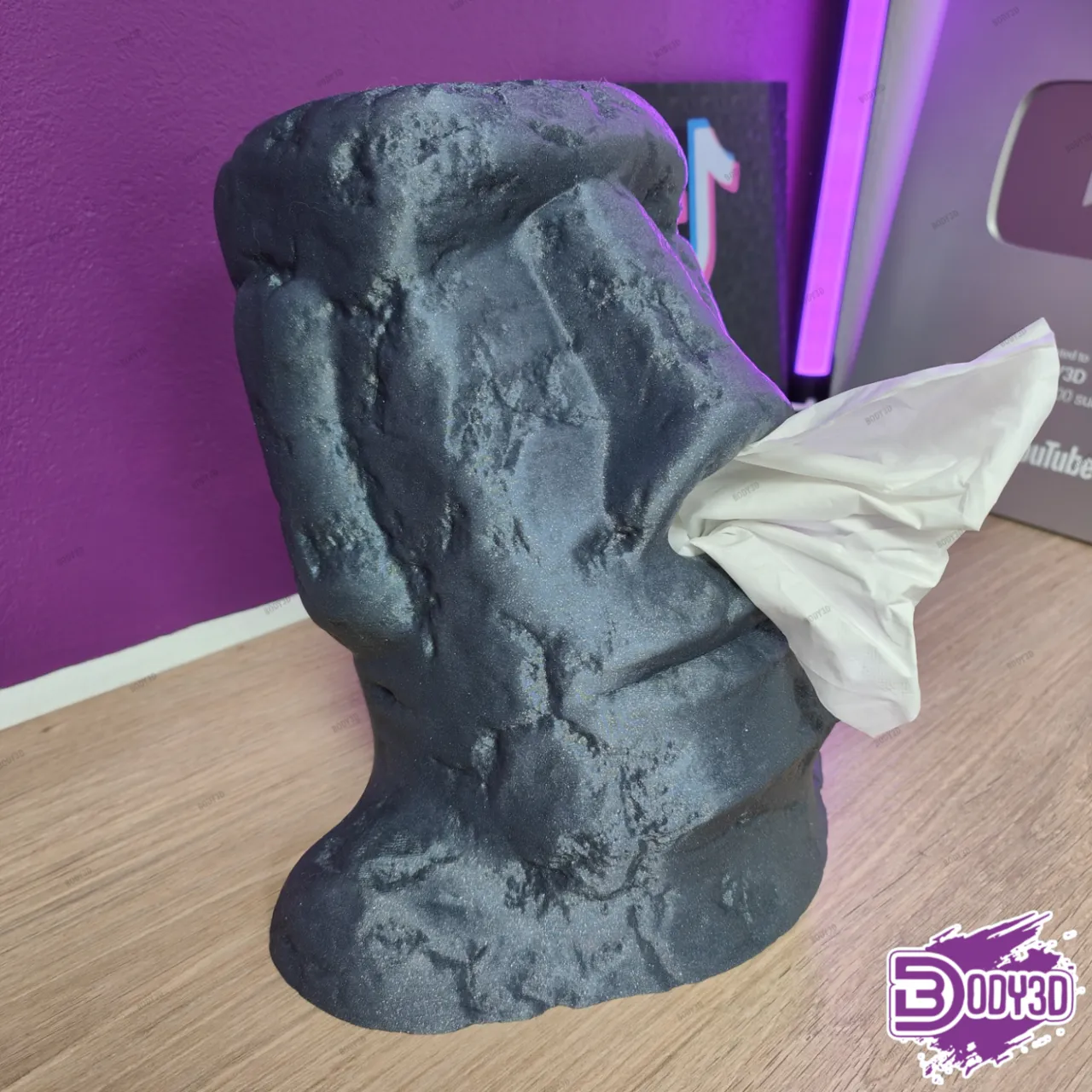 Moai Tissue Box and HeadPhone Holder - Supportless view 4