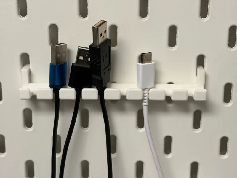 Appendi cavi per IKEA SKÅDIS