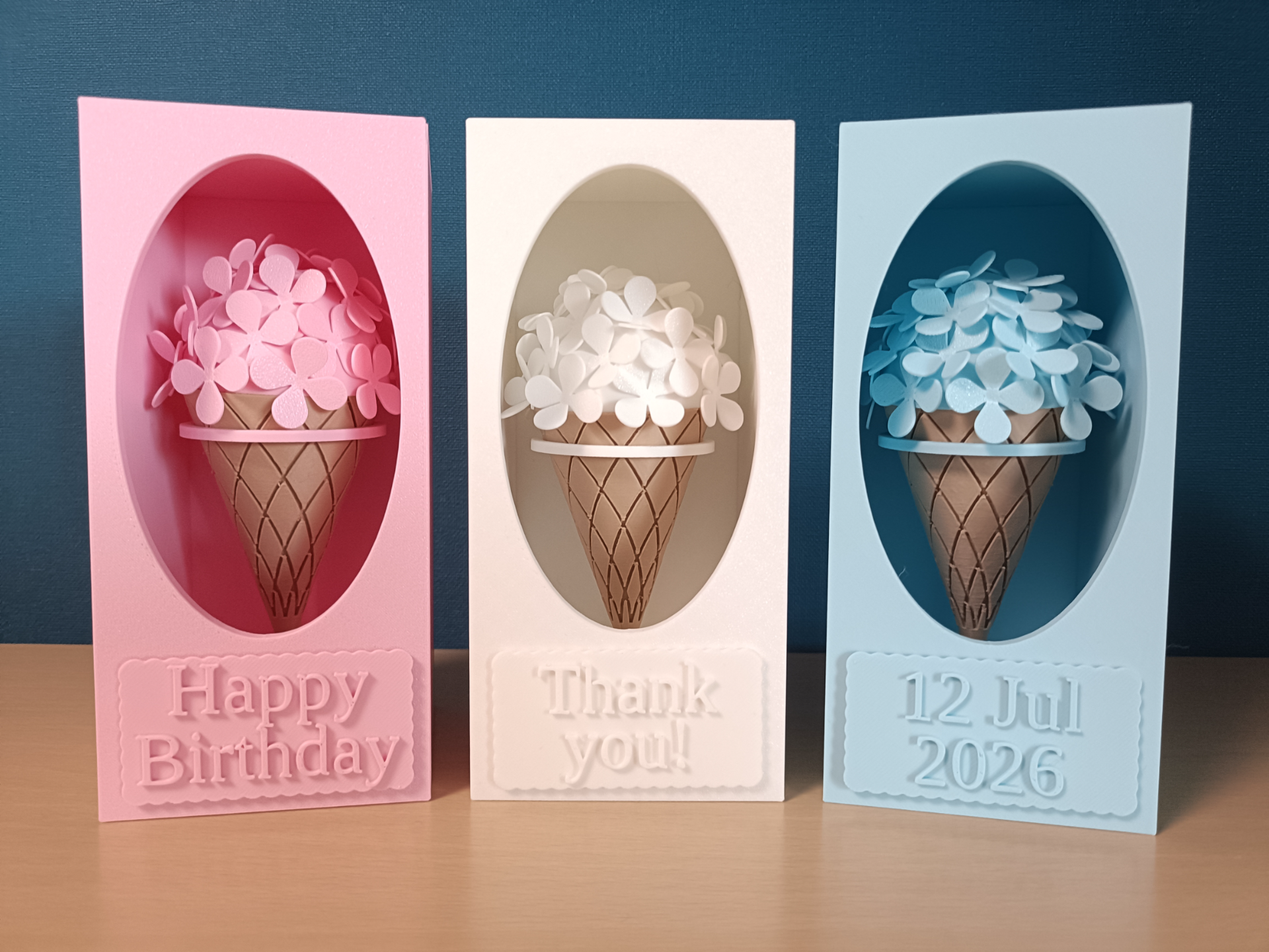 Ice Cream Corn Flower Gift Box with Display Stand
