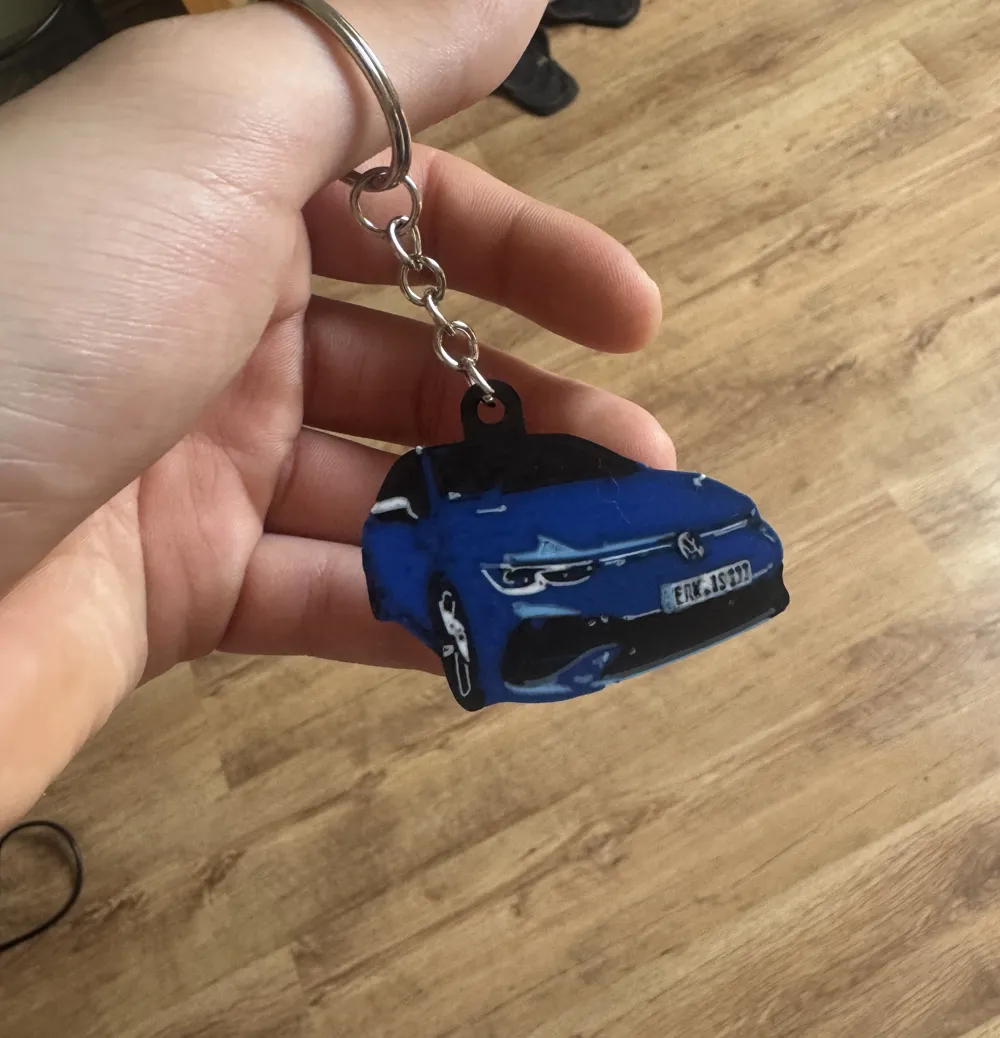 Golf R Keychain R Logo Golf R Keychain by AKSven777 MakerWorld: Download Free 3D Models