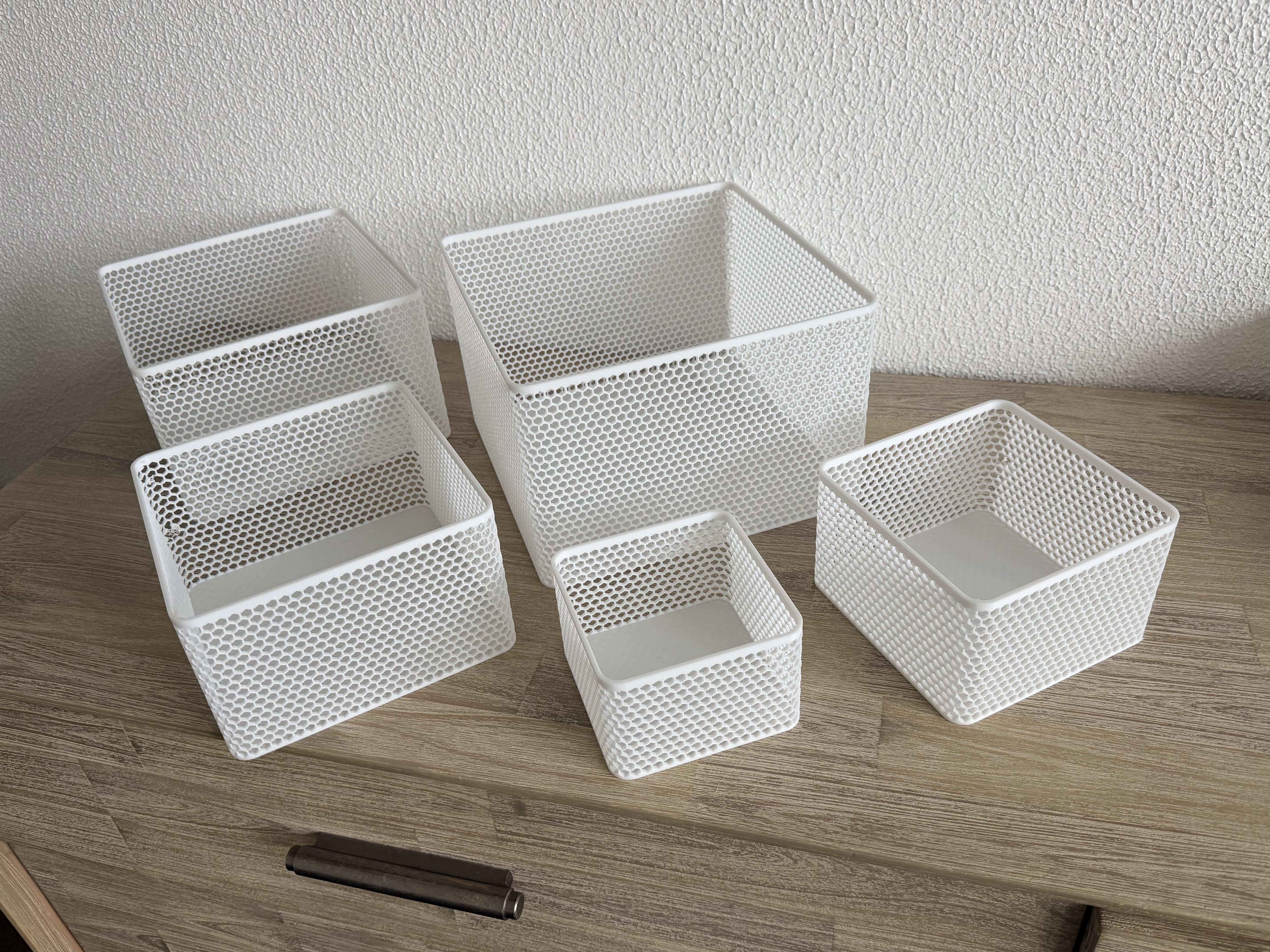 Miniatura 8 do modelo 3D Parametric Honeycomb Baskets — 12 Sizes + Custom