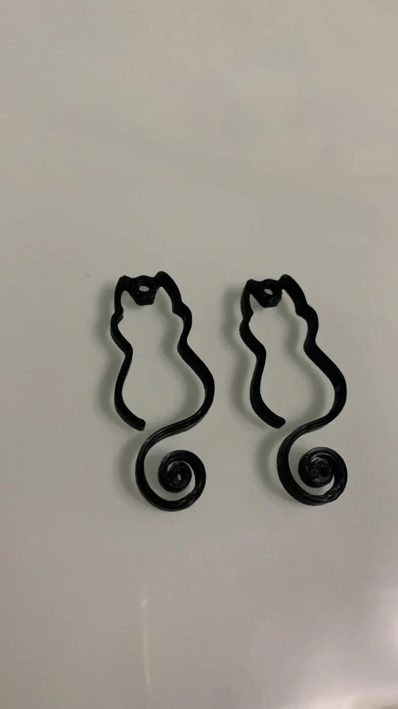 CAT EARRING view 2