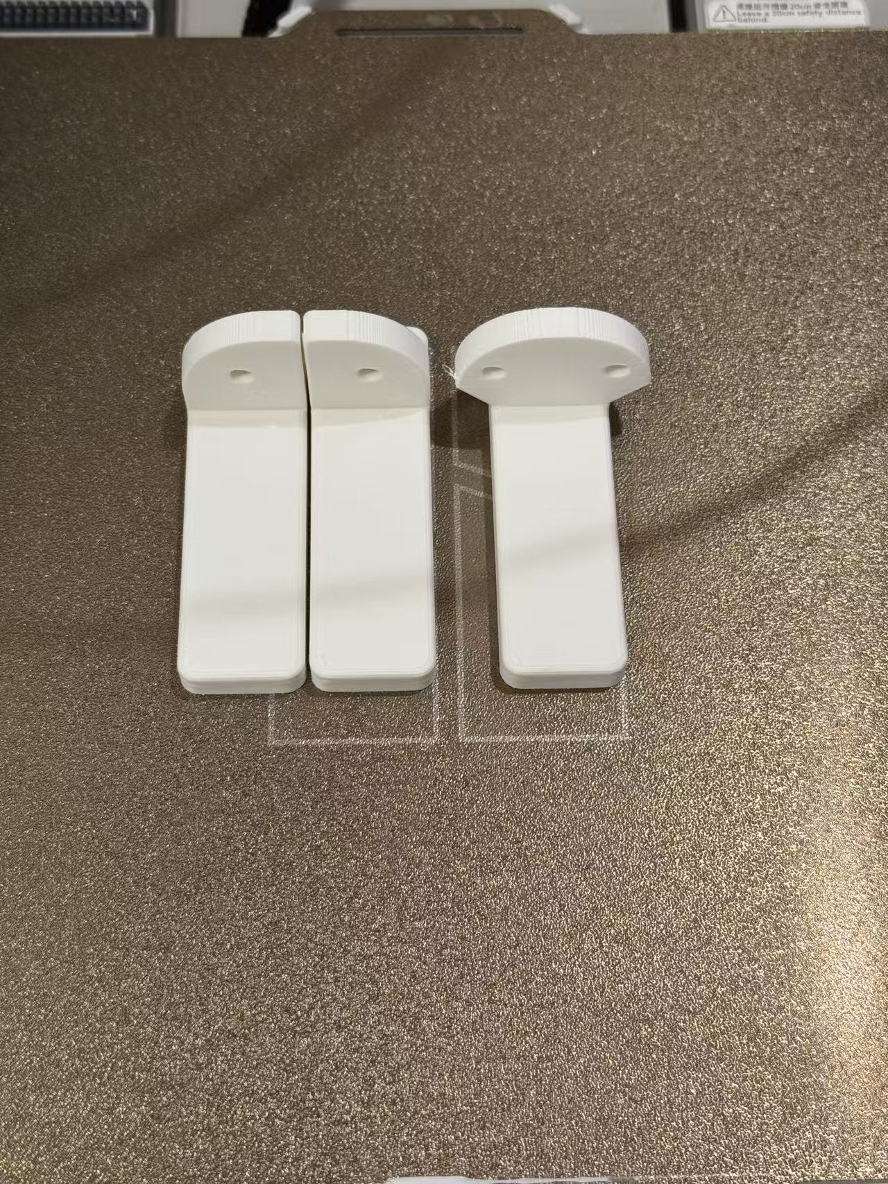Miniatura 1 do modelo 3D 桌面洞洞板