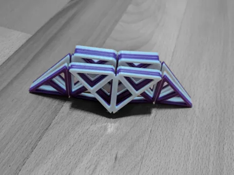Infinite Flippy Flapper Fidget Toy - only 14g! view 3