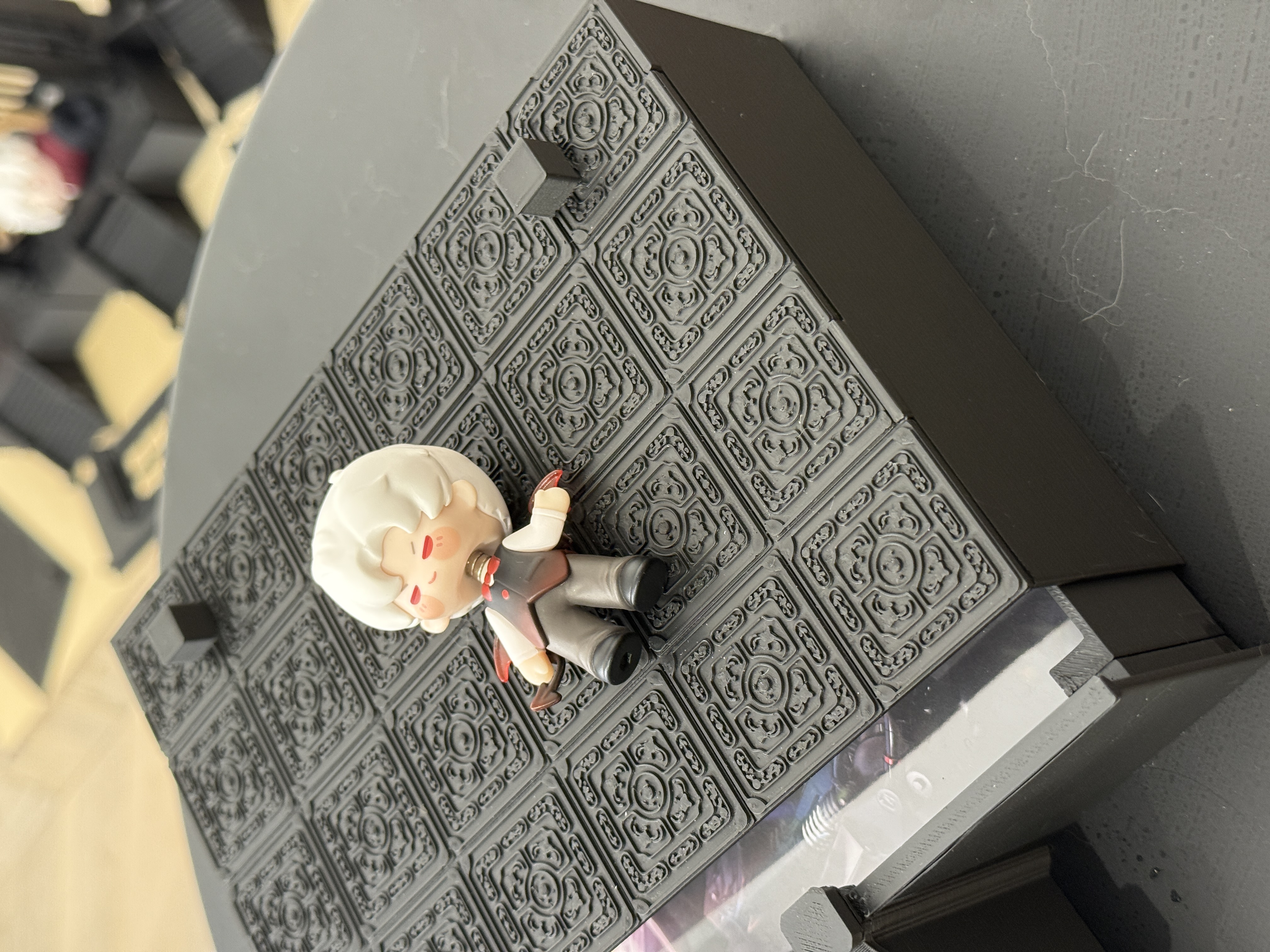 Miniatura 1 do modelo 3D 恋与深空 秦彻 教堂 磁吸相框 娃屋 桌面收纳盒 拼装版