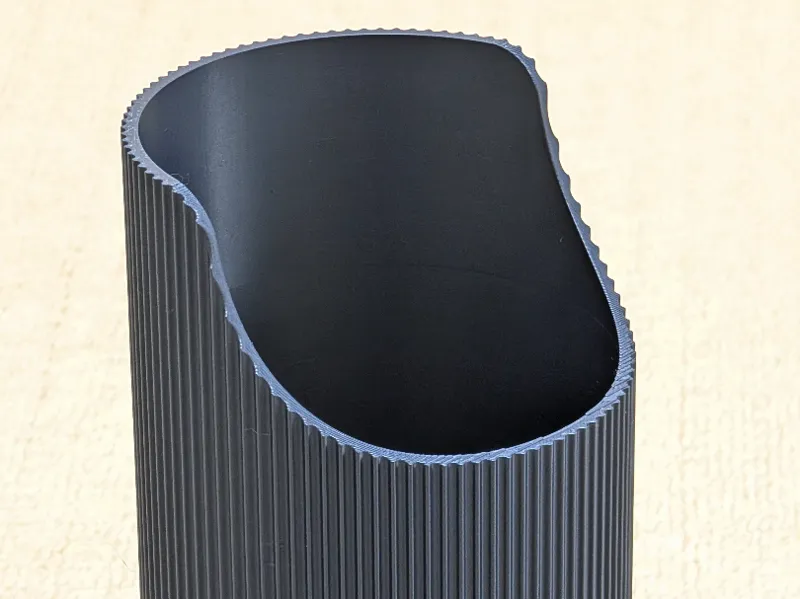 Ribbed Kitchen Utensil Holder
