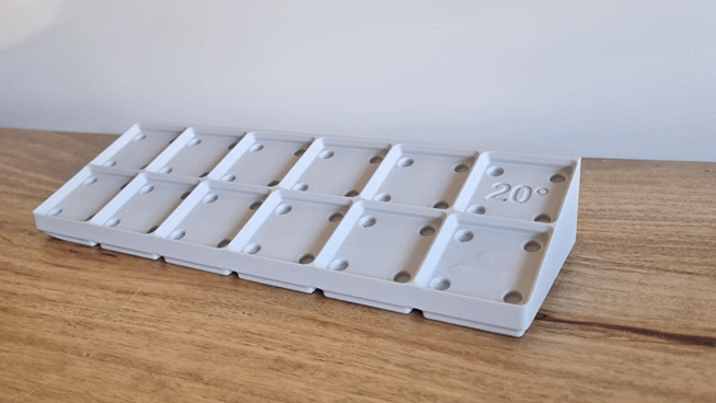Miniatura 1 do modelo 3D Gridfinity Angled Base [Customizer]