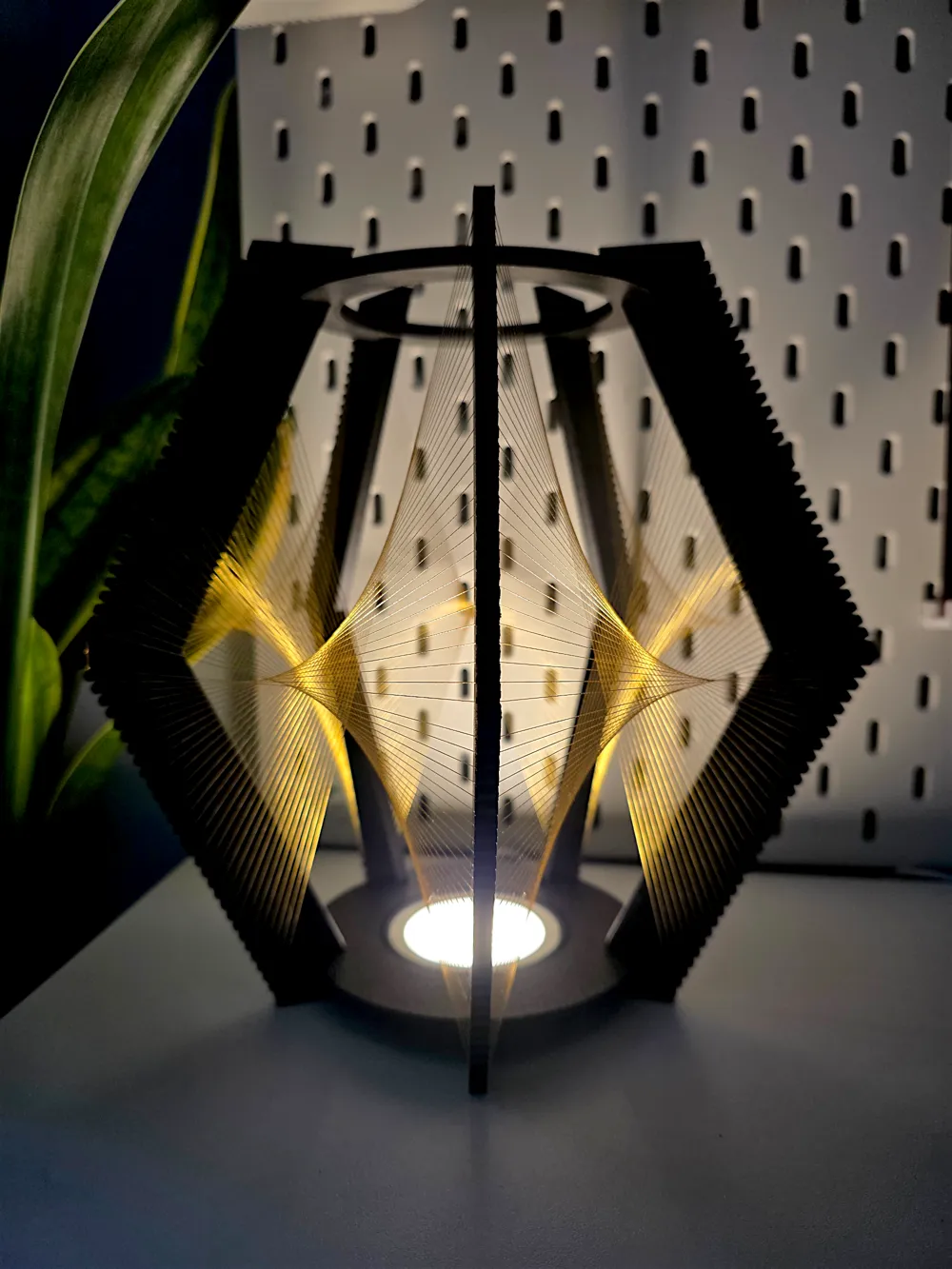 String Art Lamp by Nash MakerWorld: Download Free 3D Models