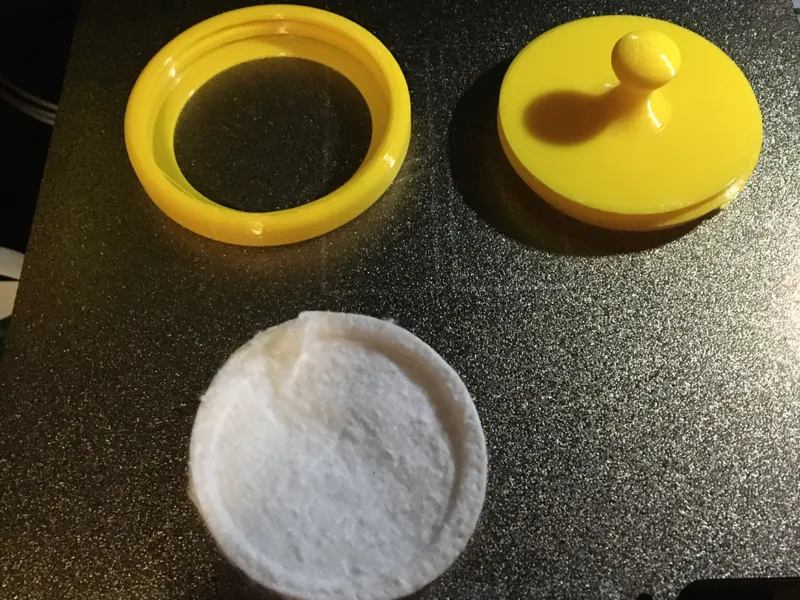 Printer table cleaner with replaceable pad