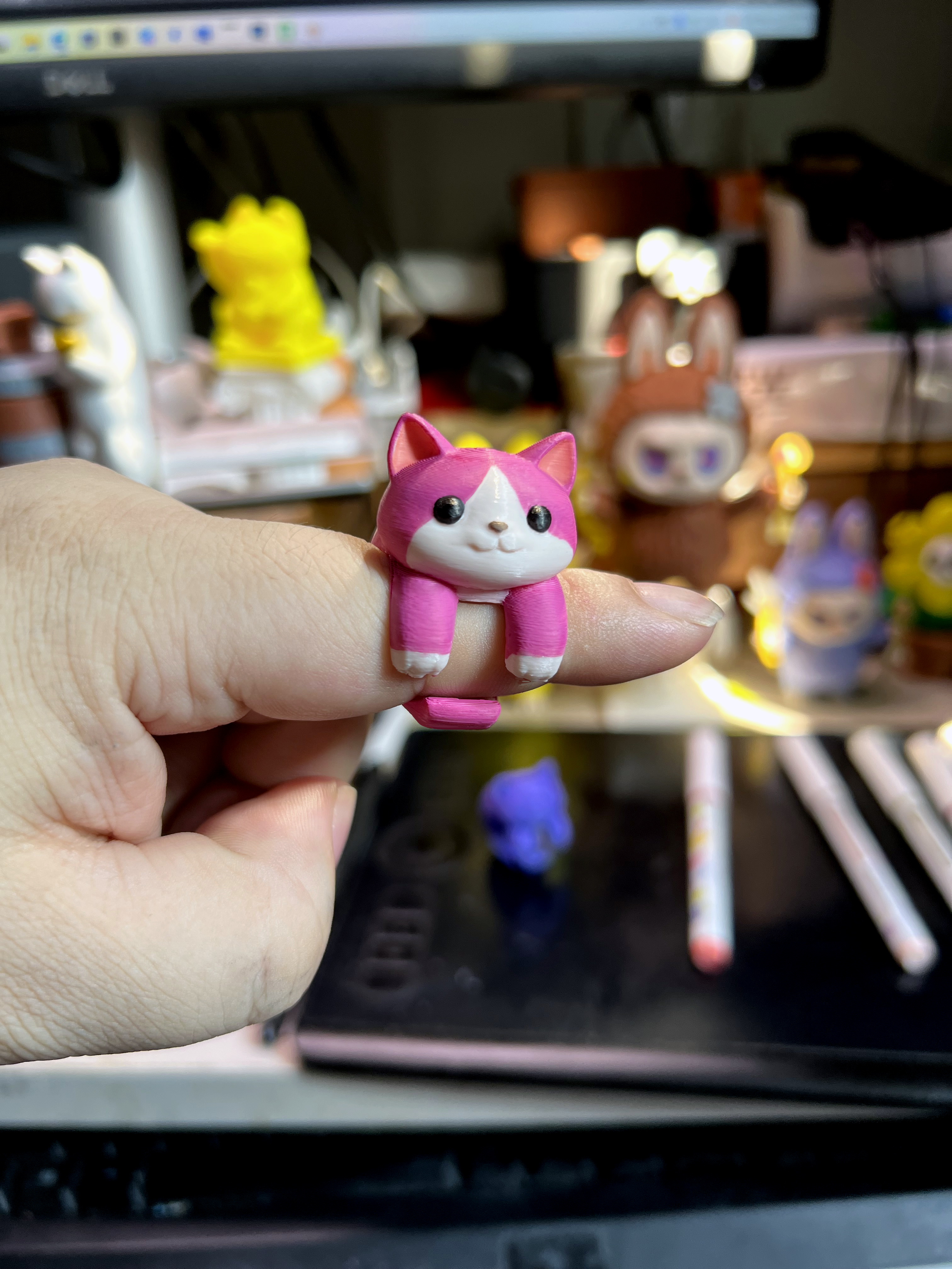 Miniatura 2 do modelo 3D “抱抱猫”潮玩戒指——爱我就请抱抱我！仅6克的小可爱！