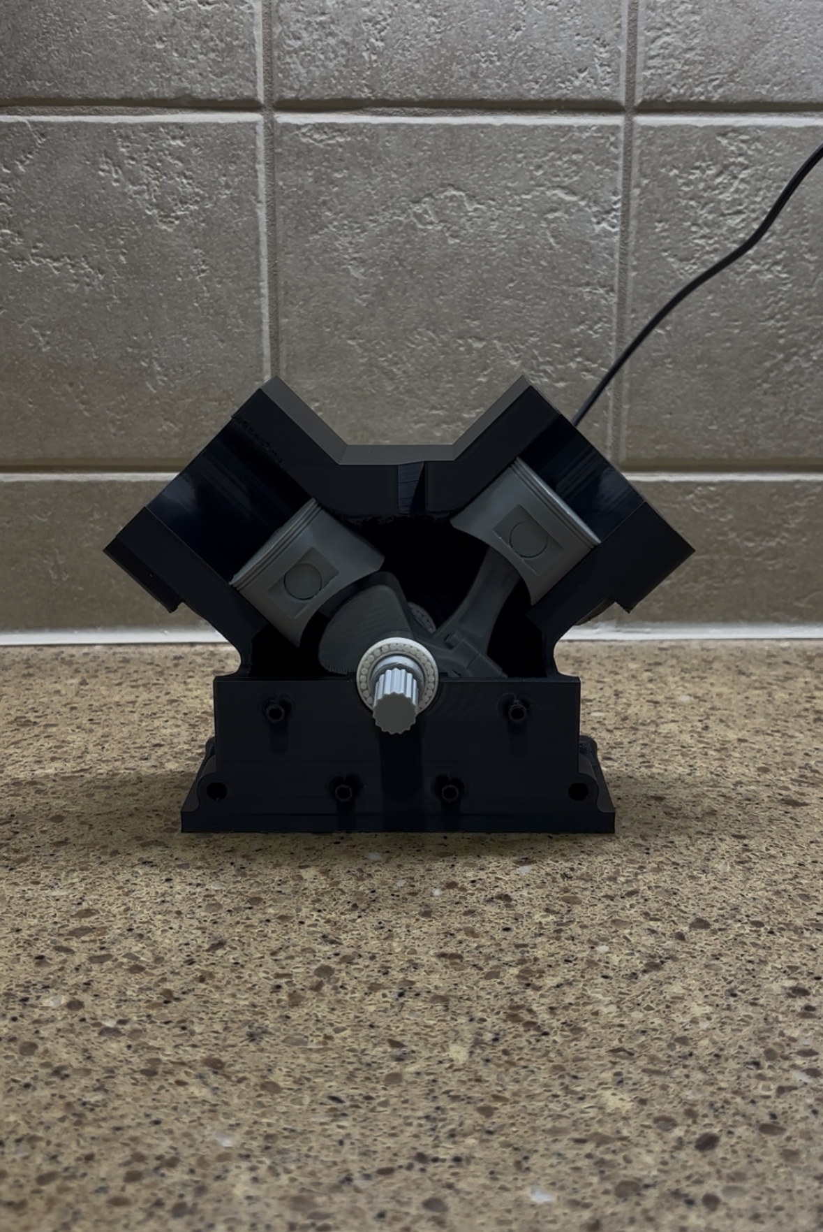 Miniatura 4 do modelo 3D Functional V Engine Section– TT Motor Powered
