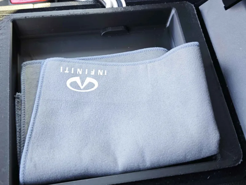 Infiniti G37 Sedan 2010+ Center Console Organizer