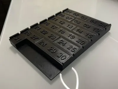 31-day/compartment pill box