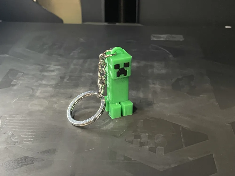 MINECRAFT CREEPER KEYCHAIN - Free 3D Print Model - MakerWorld