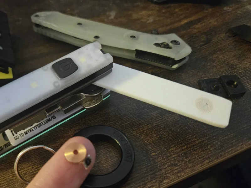 Keyport Pivot 2.0 125khz RFID tag insert