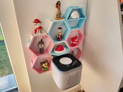 Toniebox & Tonie Shelf Honeycomb with Accessories