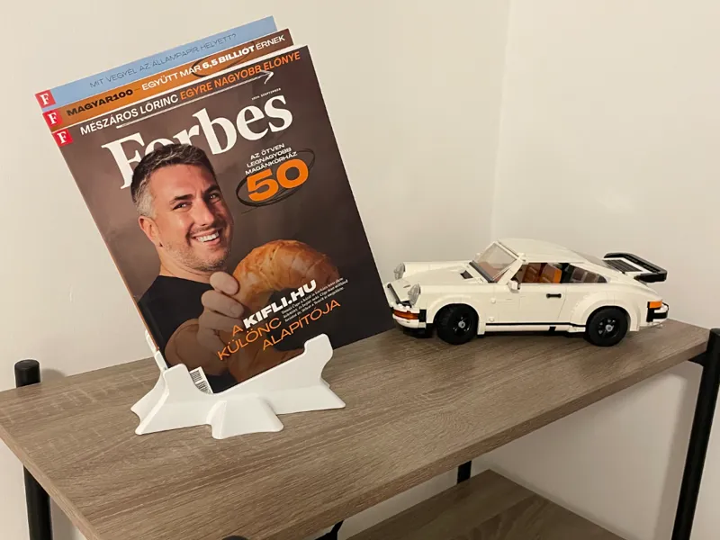 Magazine Stand / Display