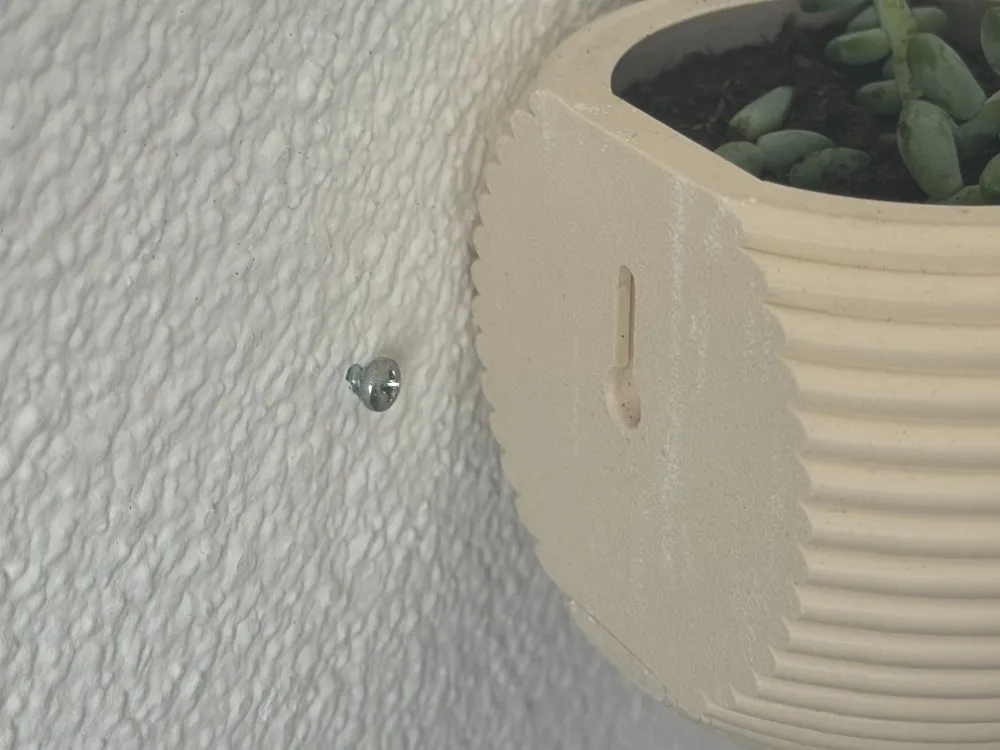 Wall planter with hidden drip tray - Free 3D Print Model - MakerWorld