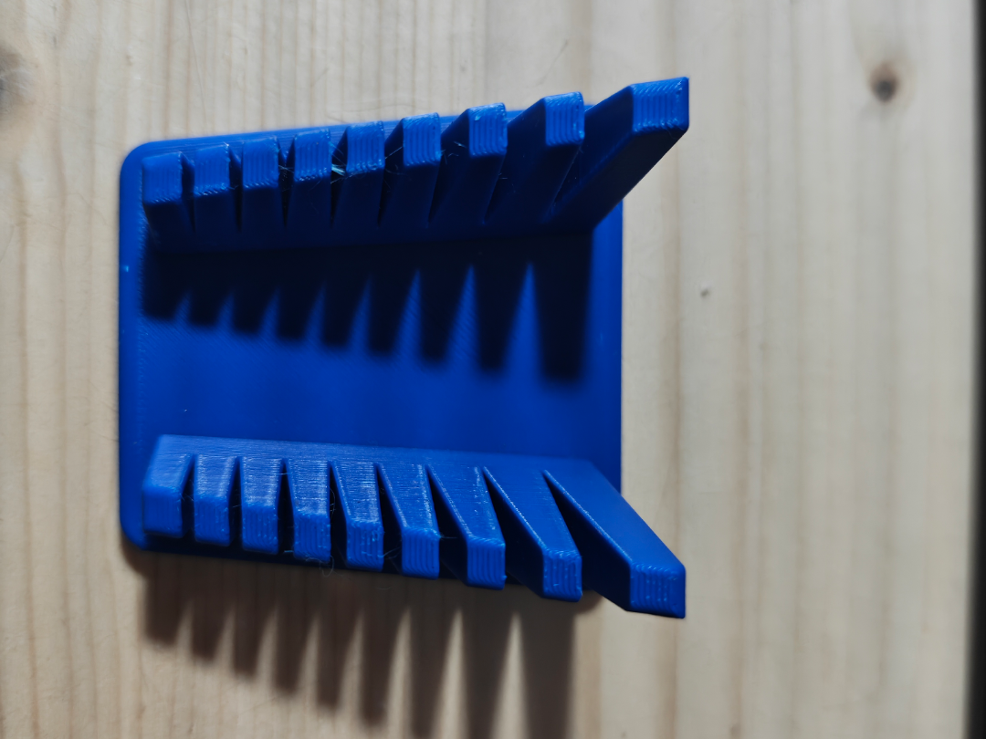Wire welding support