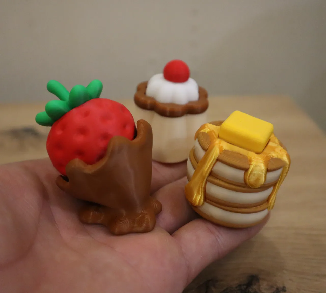 Clickers (Pudding, Chocolate Strawberry, Pancake) view 2