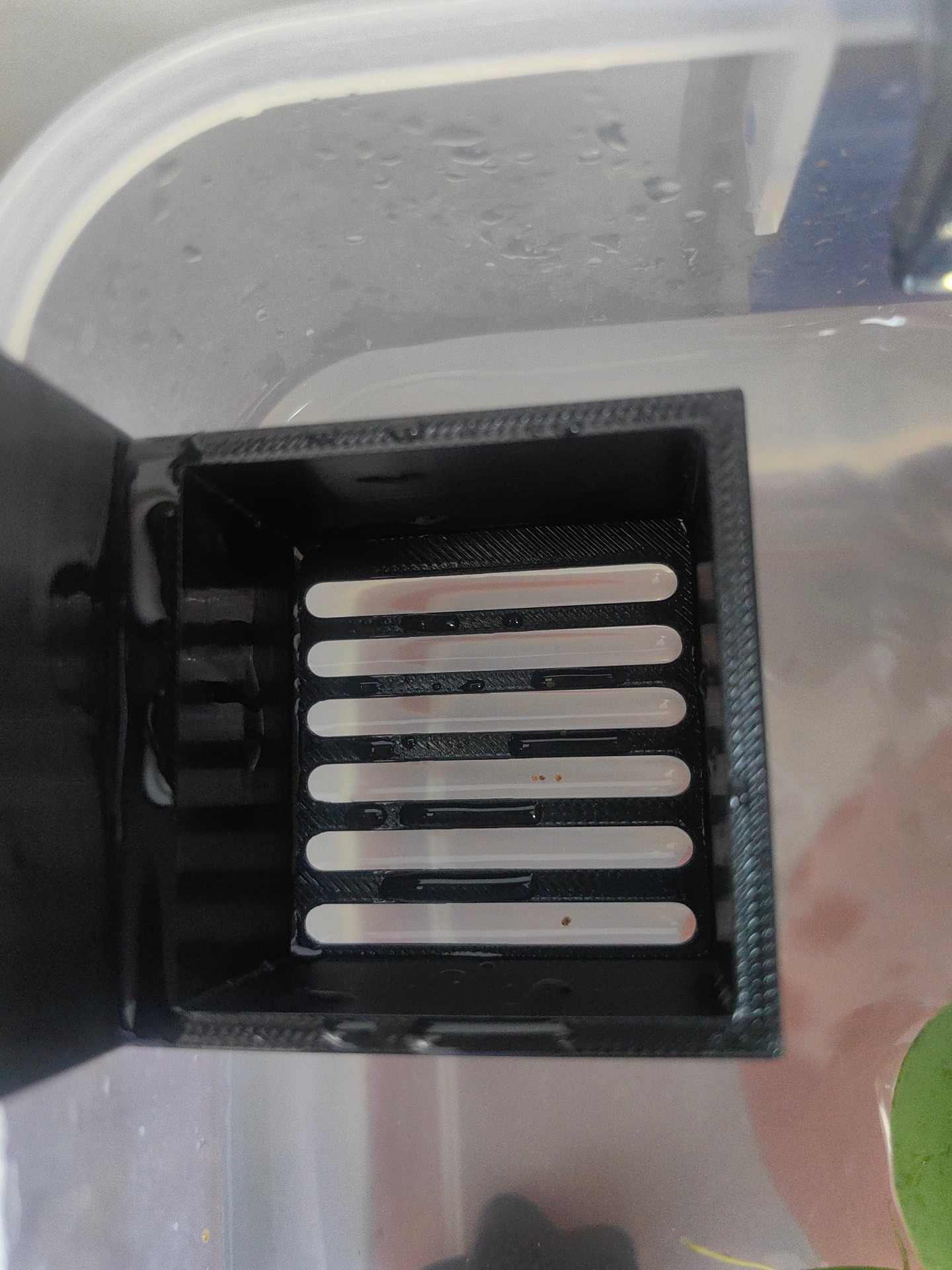 Miniatura 2 do modelo 3D （2~5mm壁厚）鱼缸边喂食栏、过滤网、水培网