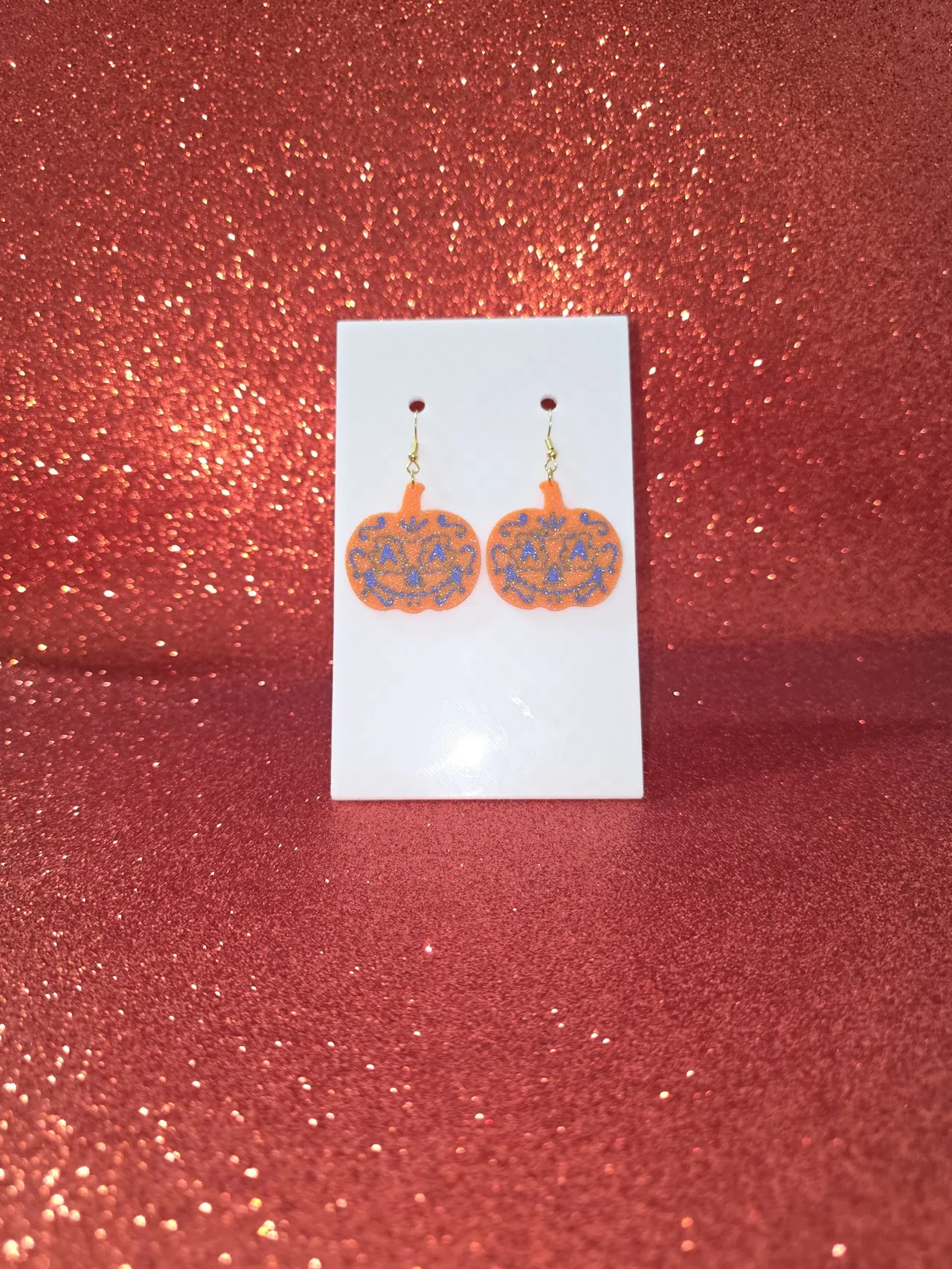 A strange pumpkin earrings view 2